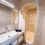 Crystal Apart Otel