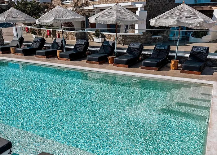 Aparthotel Crystal 4*