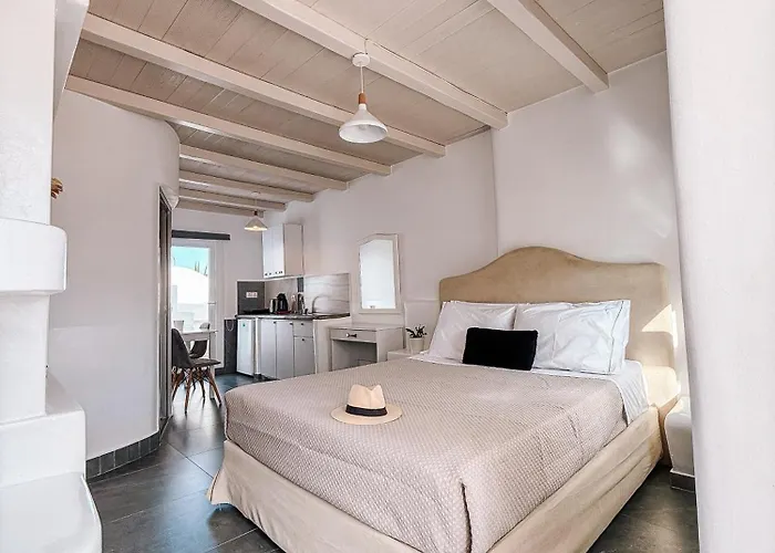 Crystal Aparthotel Mykonos Town